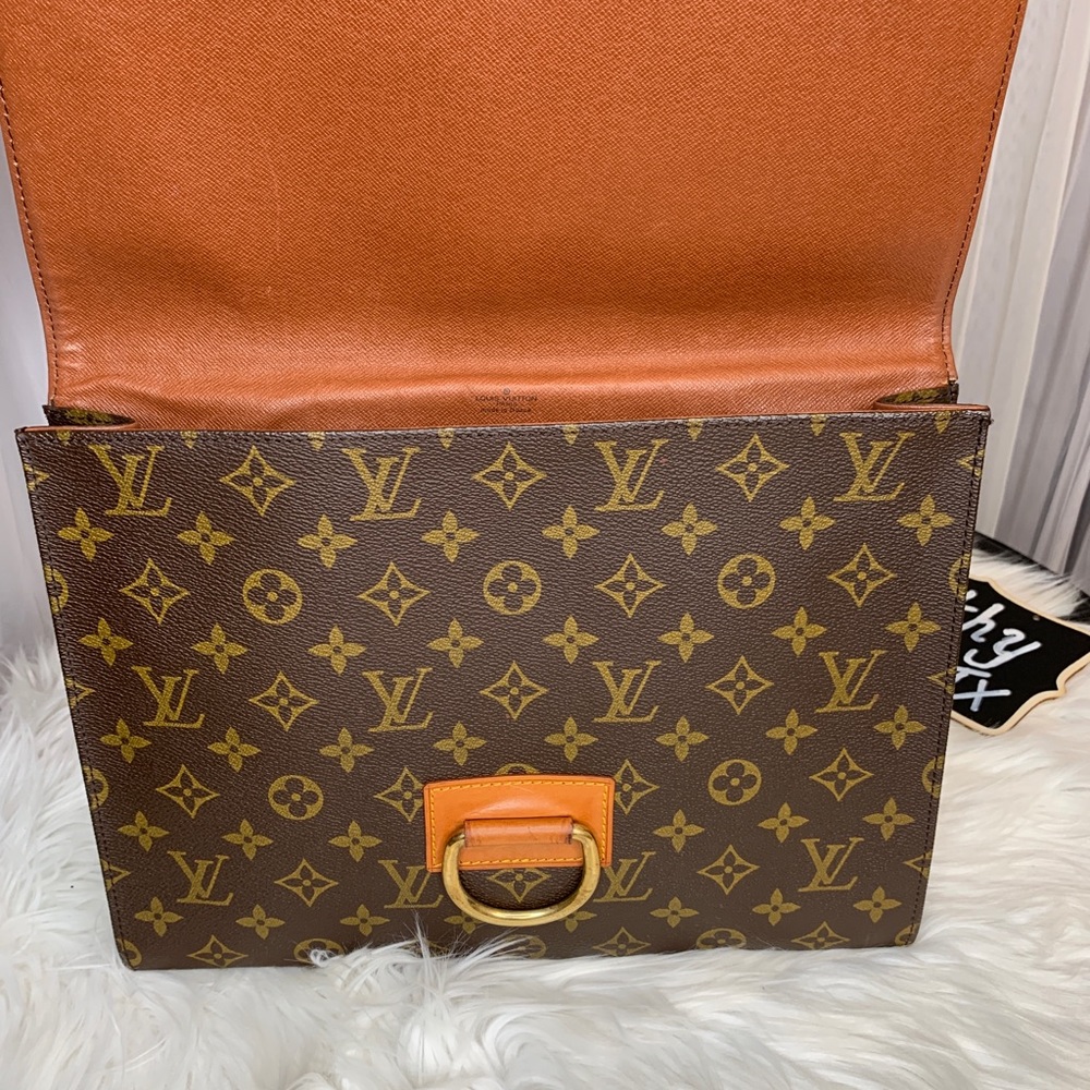 ⛔️SOLD⛔️ Rare Louis Vuitton Vintage Iena 32 Clutch - Picture 2 of 7